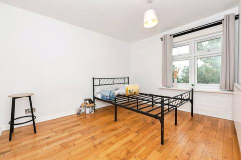 1 bedroom flat for sale, Pier Road, Northfleet, Gravesend, Kent, DA11