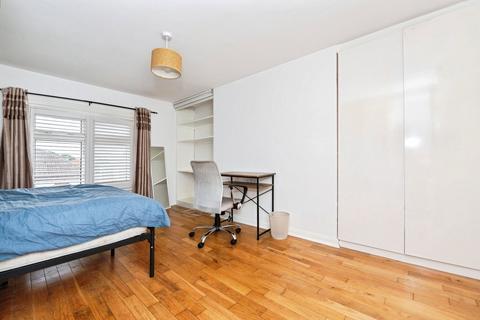 1 bedroom flat for sale, Pier Road, Northfleet, Gravesend, Kent, DA11