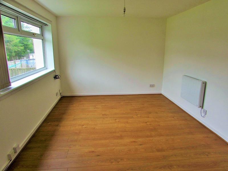 Apartment in East Kilbride - View 3