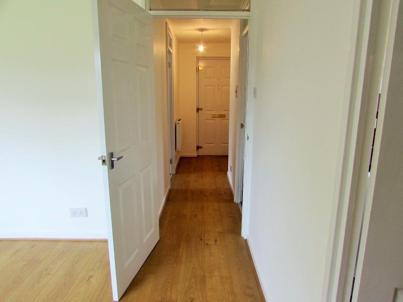 Apartment in East Kilbride - View 5