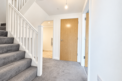 3 bedroom apartment to rent, Willow Court, Ford Lane, Salford, M6 6RY