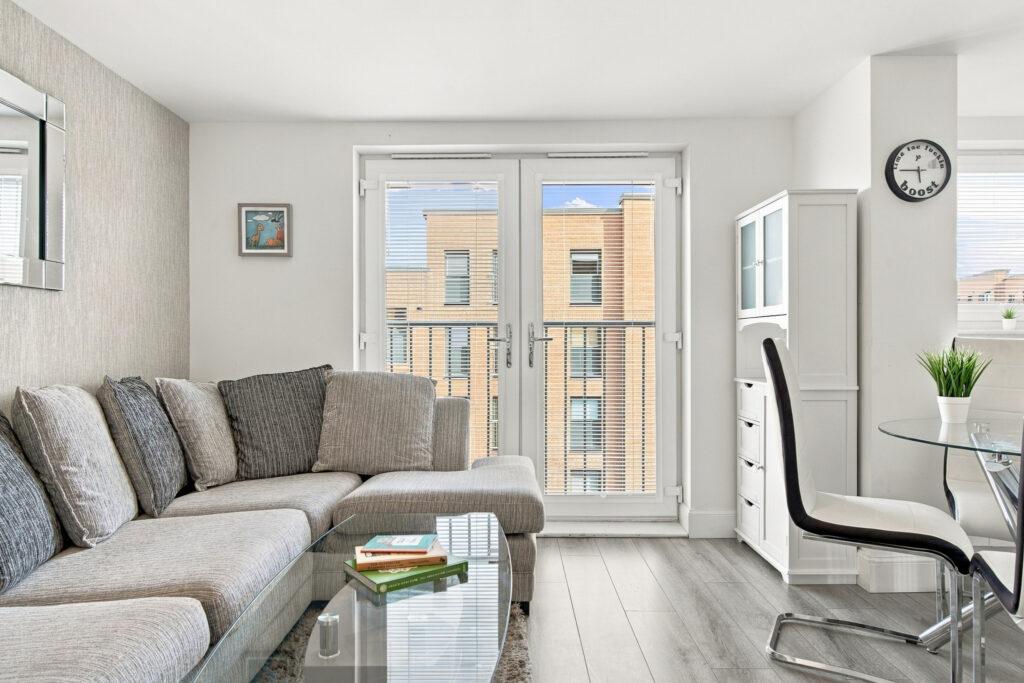 Apartment in Edinburgh, Leith Central - View 4