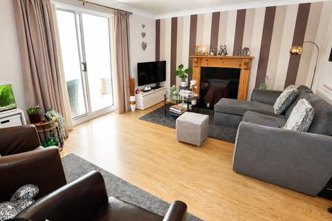 3 bedroom detached house for sale, Boardman Road, Kettering, NN15
