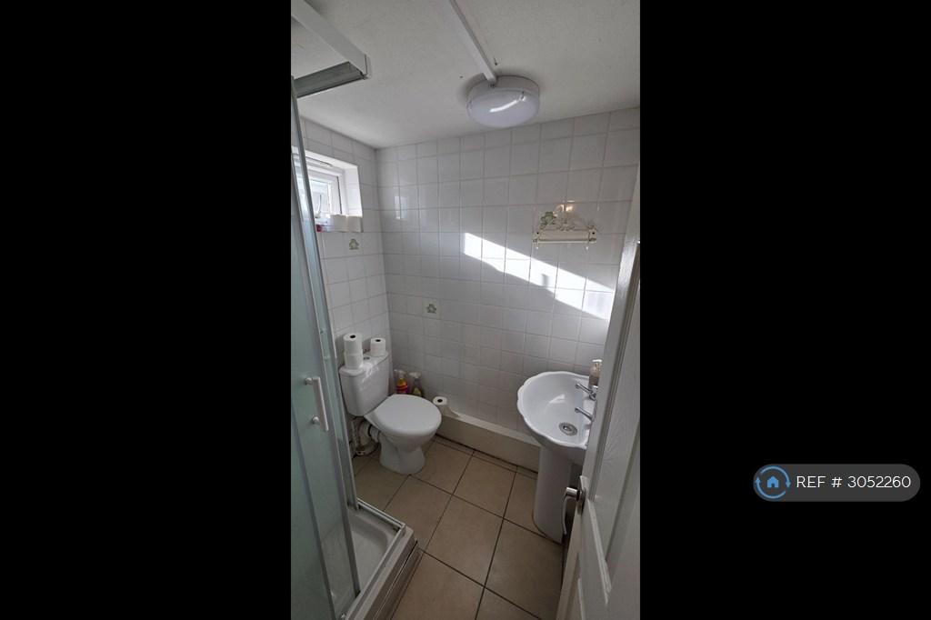 Apartment in Wigston - More