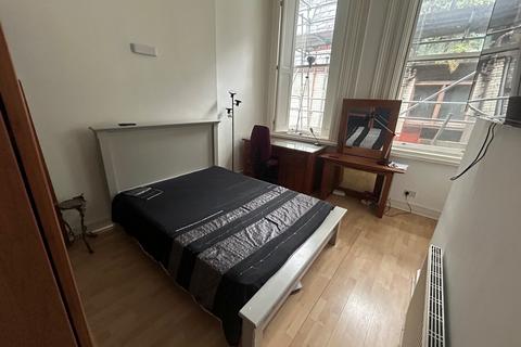 1 bedroom in a house share to rent, Victoria Street, Liverpool, L2
