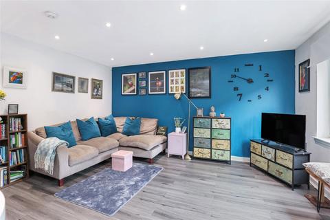 2 bedroom flat for sale, White Cart Court, Glasgow, Glasgow City, G43