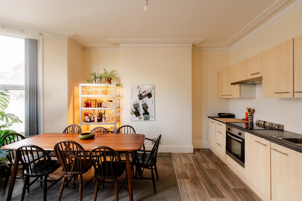 Apartment in Bristol - View 2