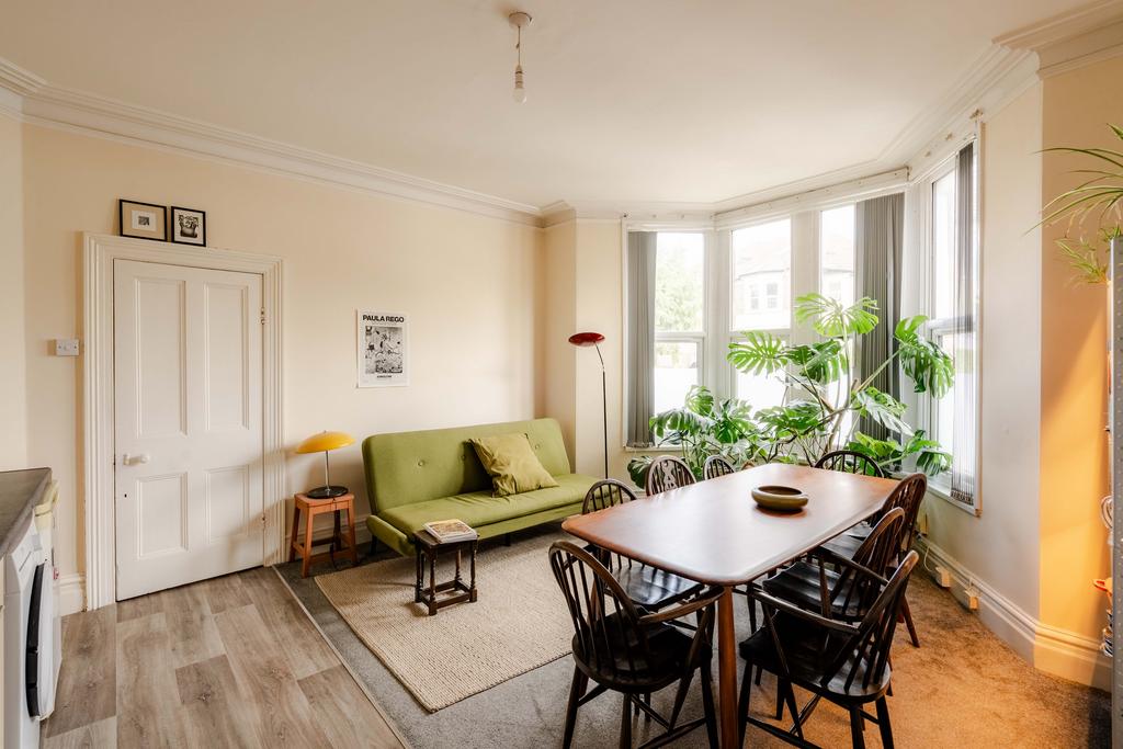 Apartment in Bristol - View 5