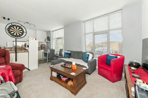 2 bedroom flat for sale, Dewsbury Road, Elland HX5