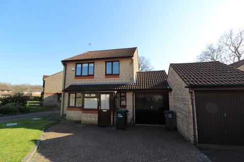 4 bedroom detached house to rent, Amberley Close, Pontprennau