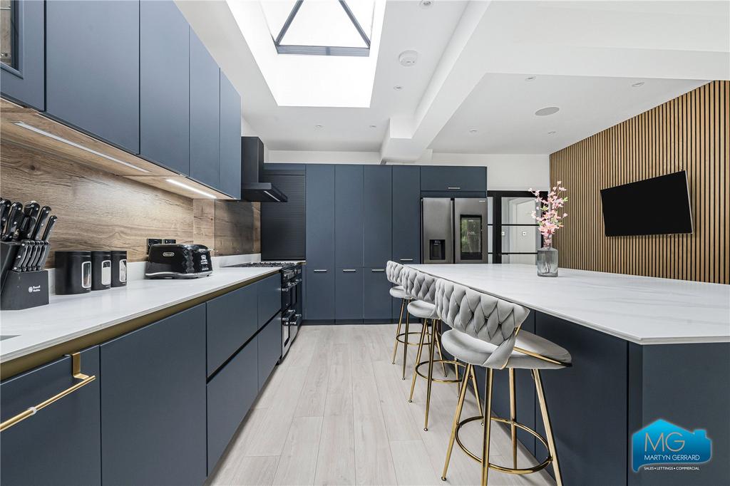 House in London - View 2