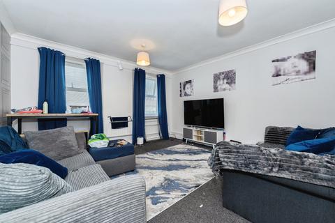 2 bedroom flat for sale, Overcliffe, GRAVESEND, Kent, DA11