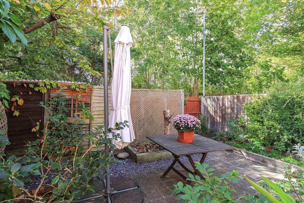 House in Cambridge, Oakley Terrace, Cherry Hinton - View 4