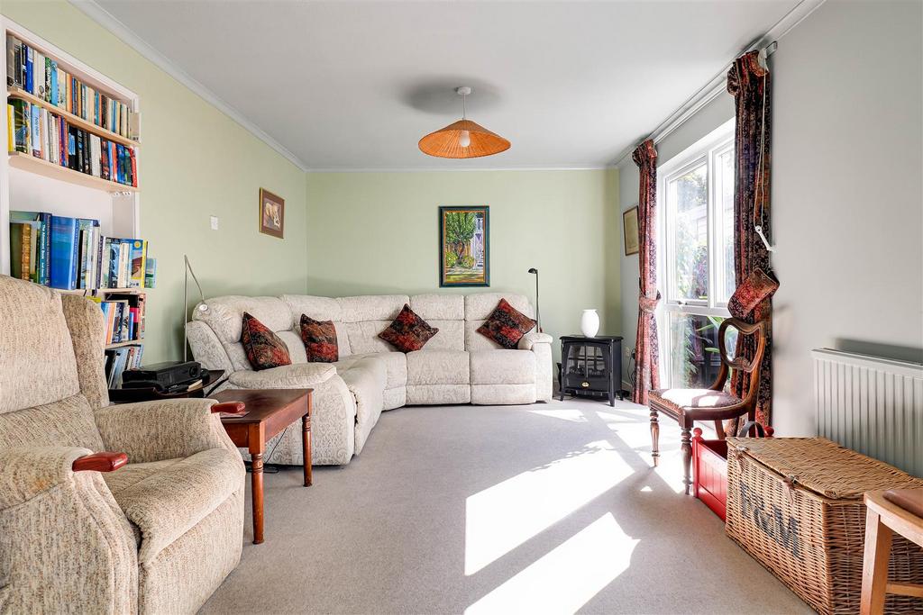 House in Cambridge, Oakley Terrace, Cherry Hinton - More