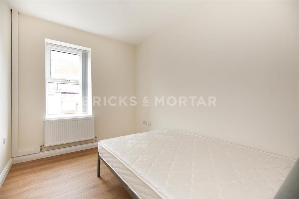 Apartment in Newcastle Upon Tyne - More