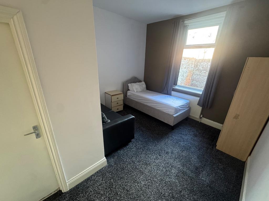House in Newcastle upon Tyne - View 2
