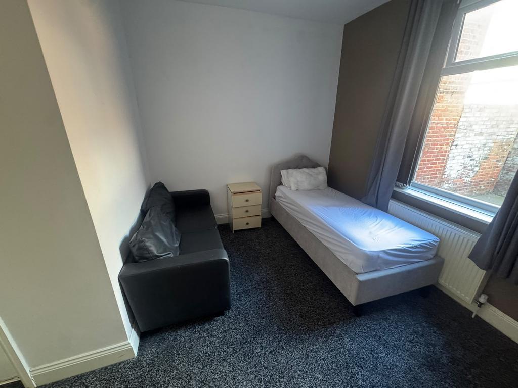 House in Newcastle upon Tyne - View 3