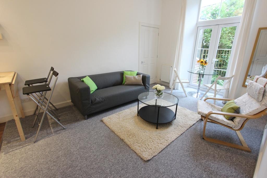 Apartment in Edinburgh - View 3