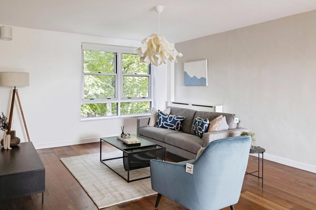 Apartment in London - View 2