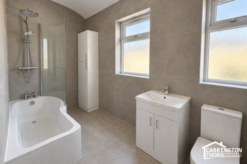 2 bedroom flat to rent, Bearwood Road, Smethwick, B66 4ET
