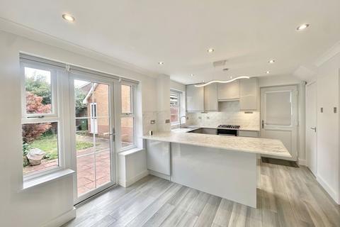 3 bedroom link detached house for sale, Poultney Close, Shenley, WD7