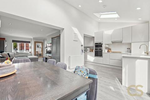 undefined, Whitefields Road, Cheshunt, Waltham Cross, Hertfordshire, EN8 0EJ