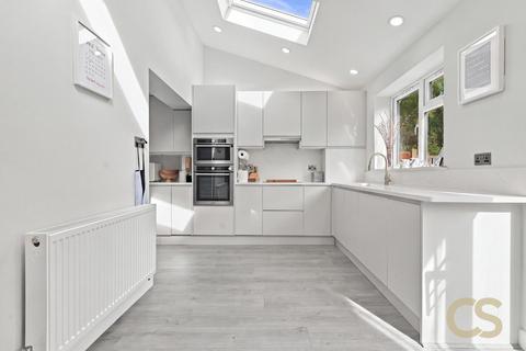 undefined, Whitefields Road, Cheshunt, Waltham Cross, Hertfordshire, EN8 0EJ