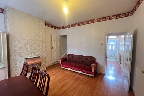 4 bedroom terraced house for sale, 43 Barrows Road, Sparkbrook, Birmingham, B11 1PP