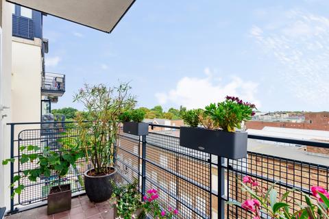 2 bedroom flat to rent, Jerome Place, Kingston Upon Thames, KT1
