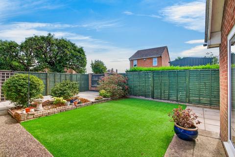 2 bedroom detached bungalow for sale, Cransley Hill, Kettering NN14