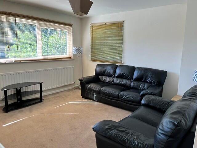 House in Cowley - View 4