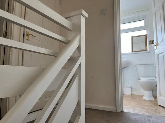 House in Cowley - View 5