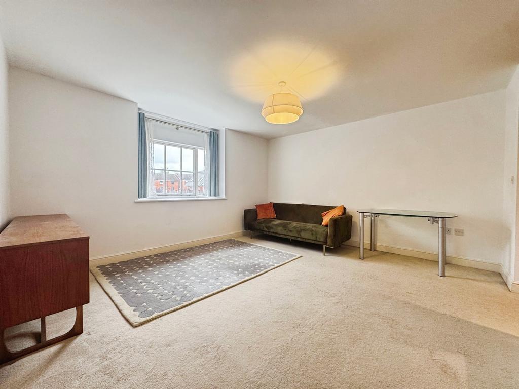 Apartment in Didsbury - View 2