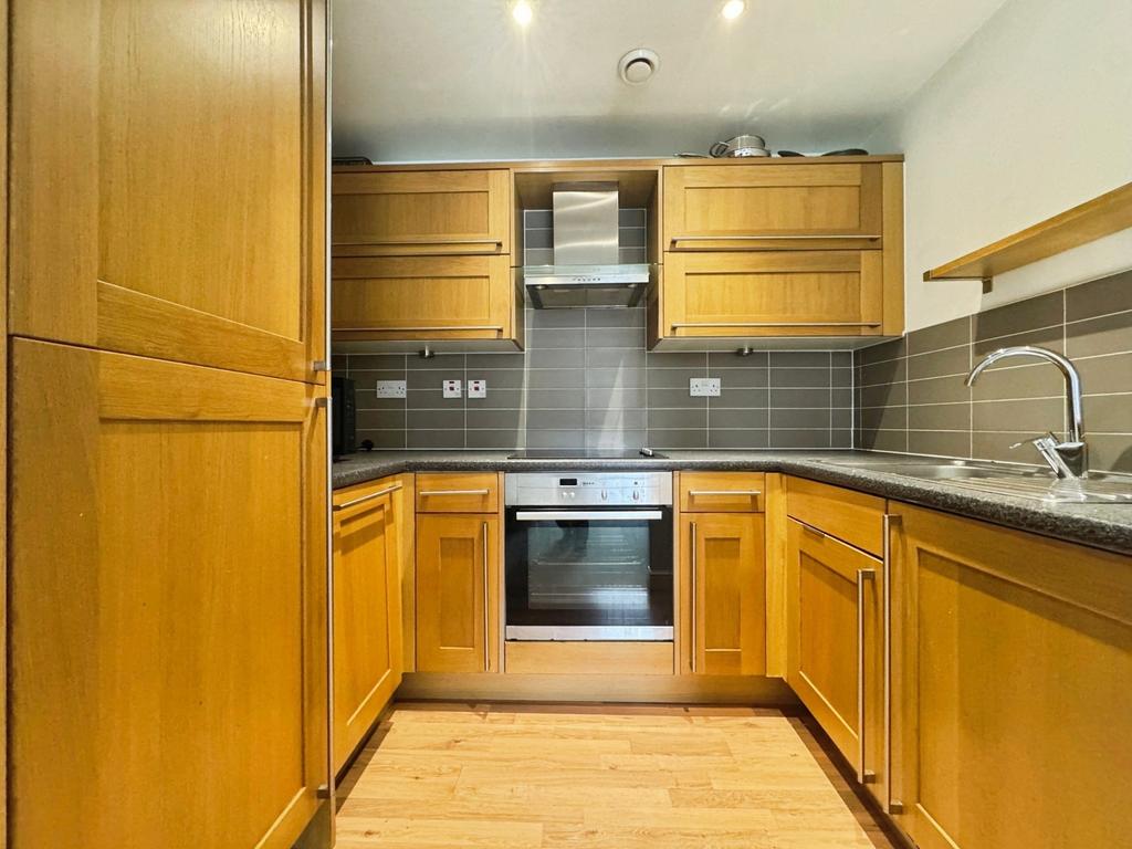 Apartment in Didsbury - View 4