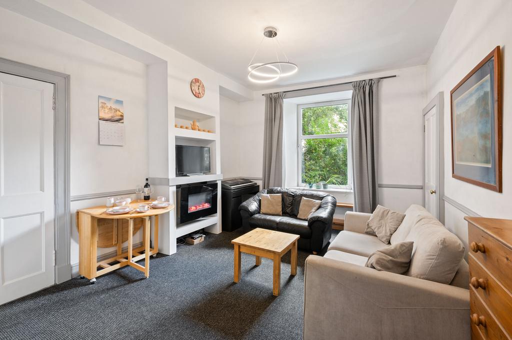 Apartment in Edinburgh, Lorne, Leith Central - View 3