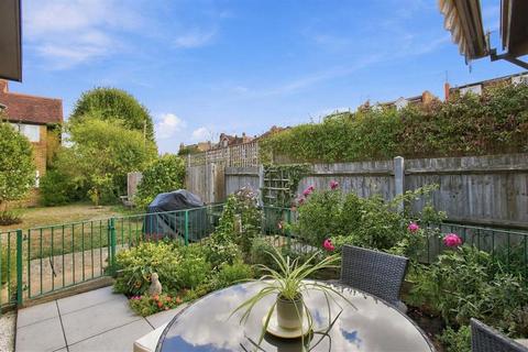2 bedroom bungalow for sale, Berkeley Road, London SW13