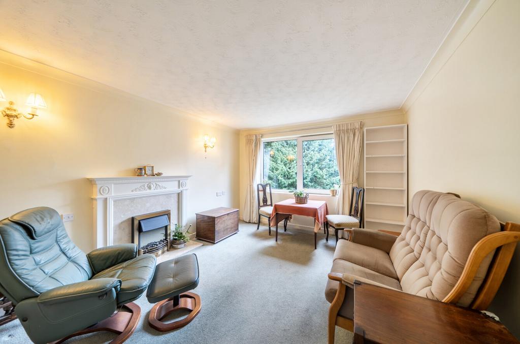 Apartment in Oxfordshire - View 2