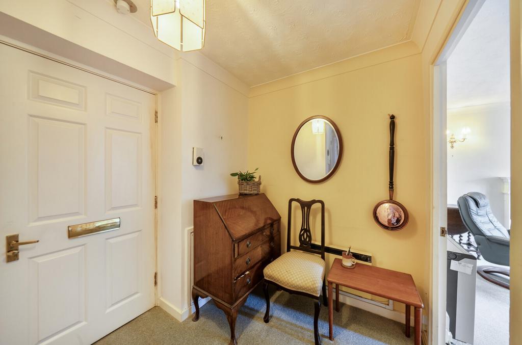 Apartment in Oxfordshire - View 5