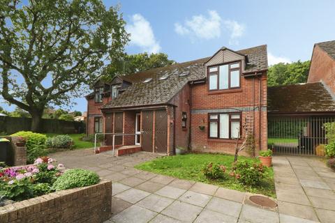 1 bedroom flat for sale, Oakmeadow Court, St. Mellons, Cardiff