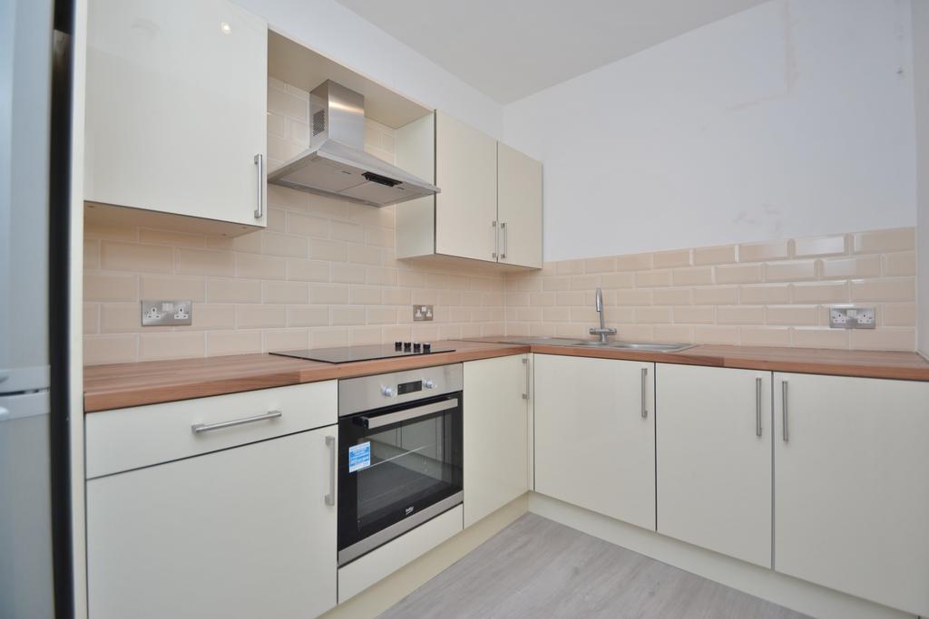 Apartment in Leeds - View 3