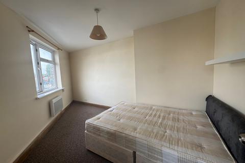 1 bedroom flat to rent, No Deposit Option, Rush Green Rd, Romford, RM7