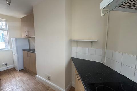 1 bedroom flat to rent, No Deposit Option, Rush Green Rd, Romford, RM7