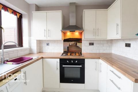 2 bedroom end of terrace house for sale, Oak Close, Swadlincote