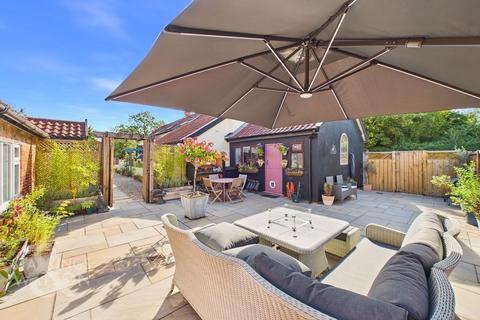 7 bedroom detached house for sale, New Buckenham Road, Banham, Norwich