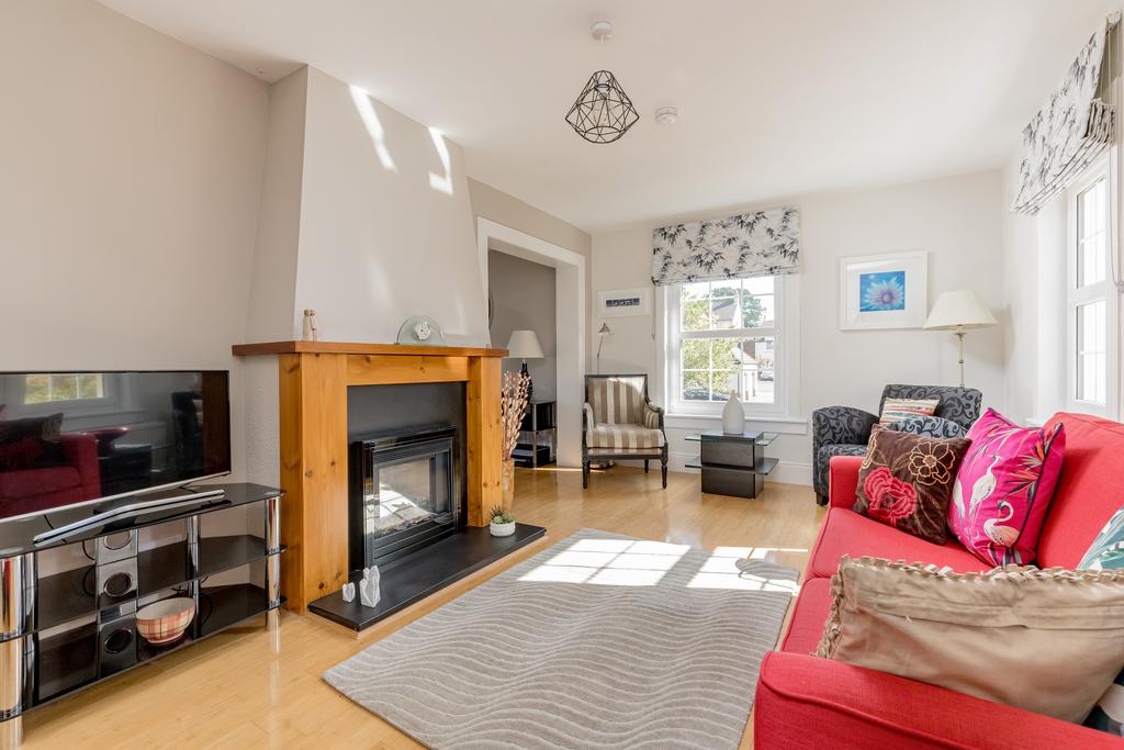 Apartment in Edinburgh, Craigcrook, Blackhall - View 3