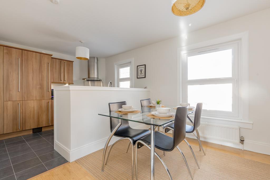 Apartment in Edinburgh, Craigcrook, Blackhall - View 5