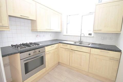 2 bedroom maisonette for sale, Twickenham Road, Hanworth, Feltham, TW13