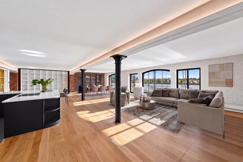 4 bedroom apartment to rent, Narrow Street, London, E14