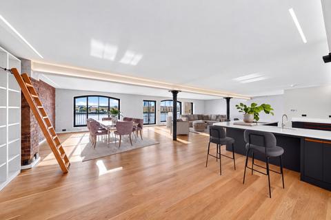 4 bedroom apartment to rent, Narrow Street, London, E14