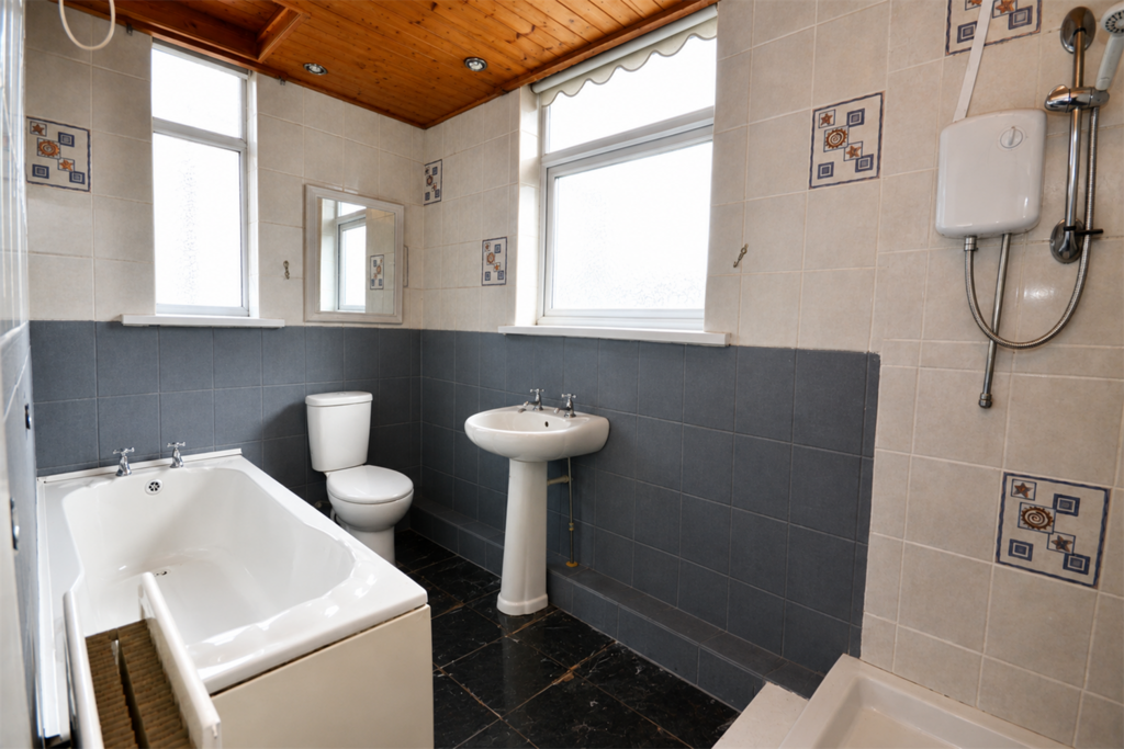 House in North Tyneside, Benton - View 2